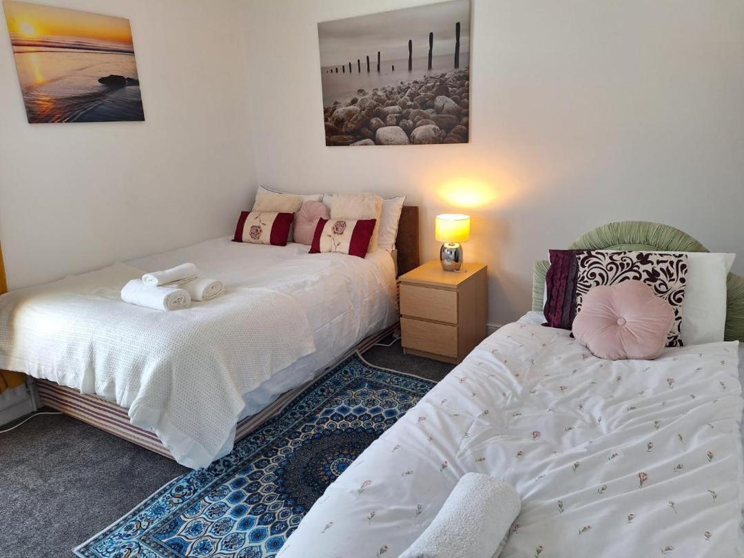 12 Cornwallis Lodge Family Room 1 Stoke-on-Trent ภายนอก รูปภาพ
